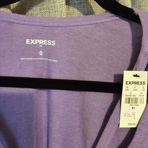 Express Graphic Tee